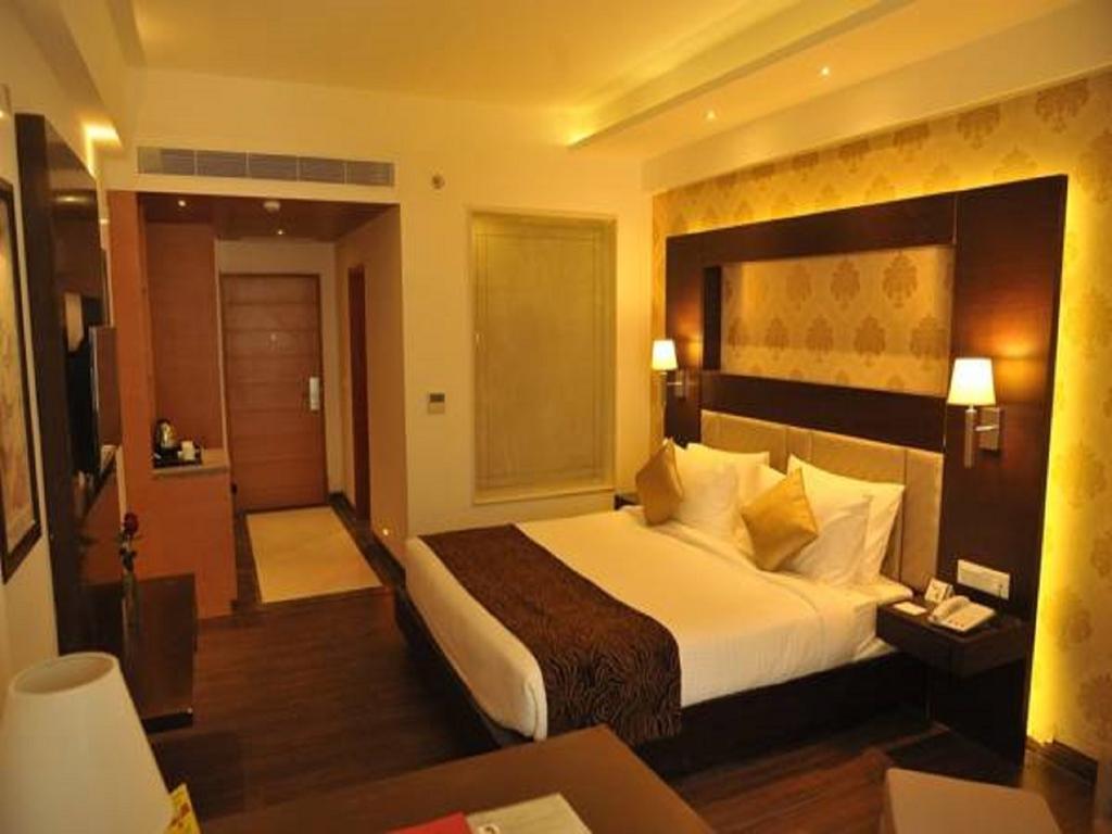 Jagrati Ananta Express Hotel Jaipur Room photo